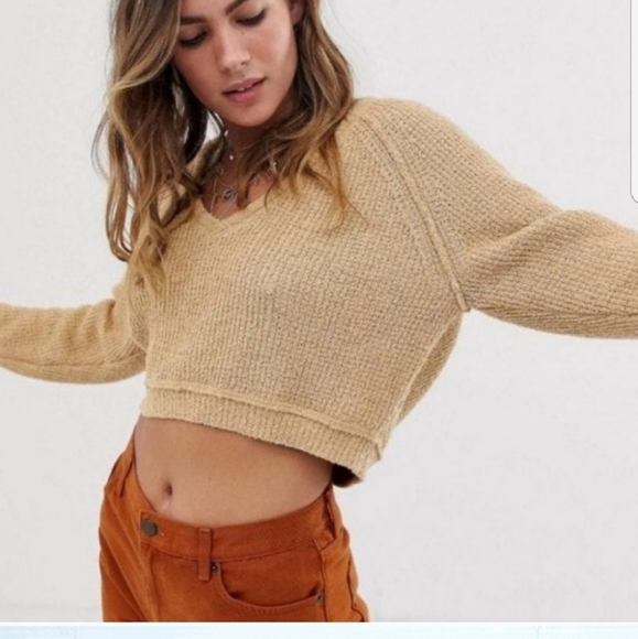 Free People Sweaters - FREE PEOPLE V-Neck Cropped Sweater XS